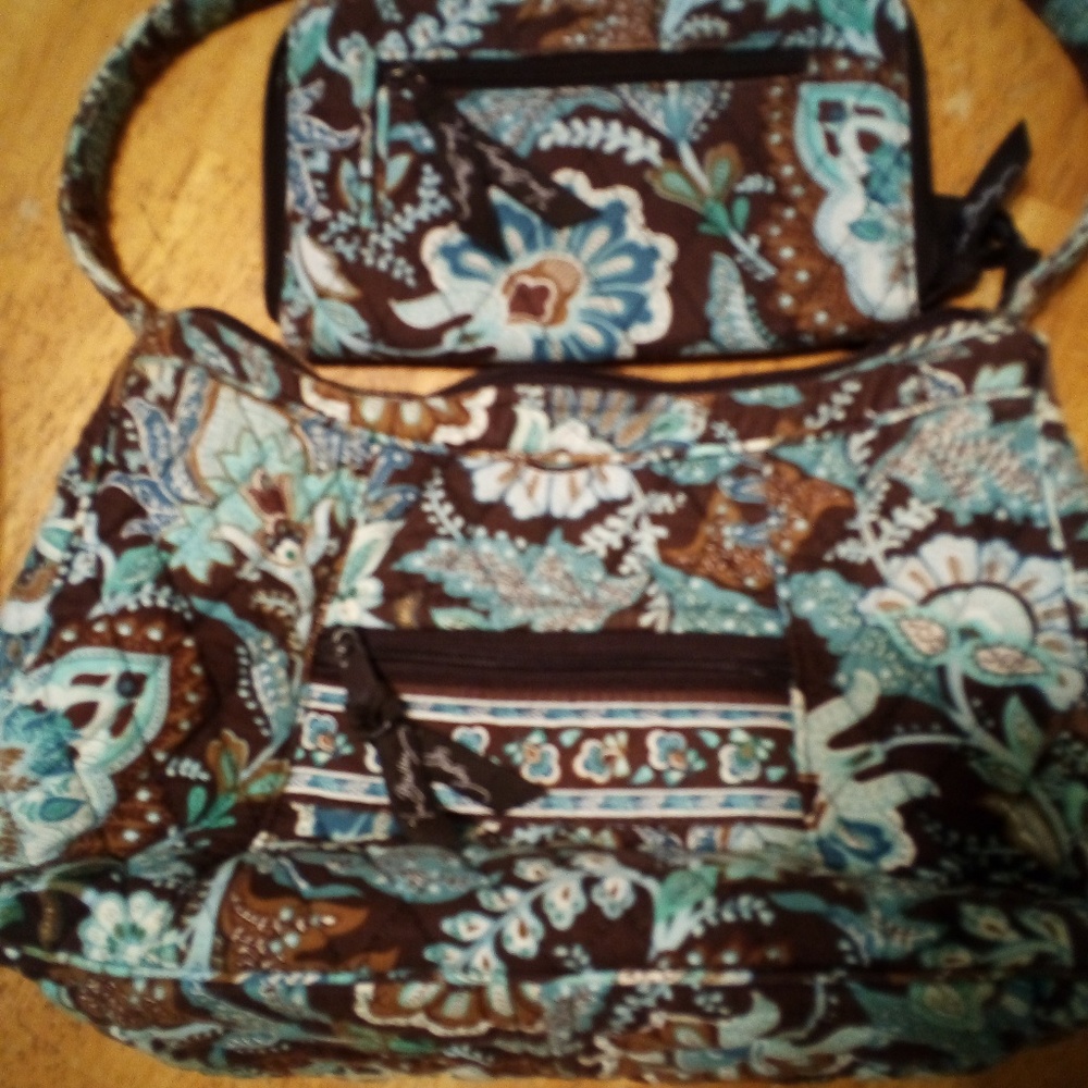 Vera Bradley purse w/matching wallet